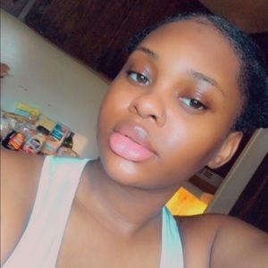 Meet your Posher, Ariel